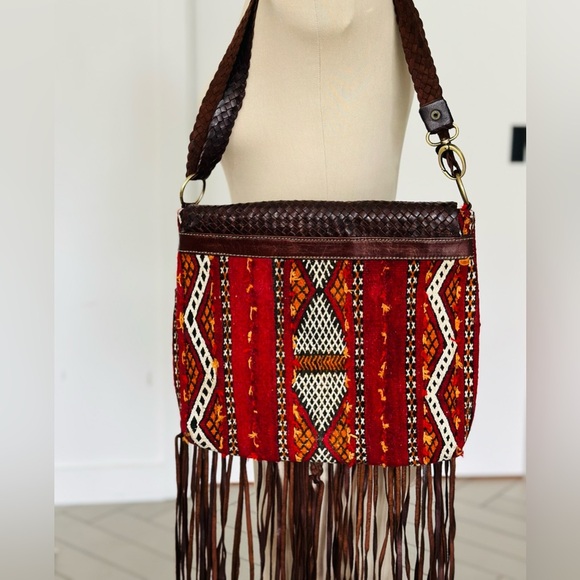 Vintage Kilim Moroccan Shoulder bag with leather fringe - Picture 5 of 8